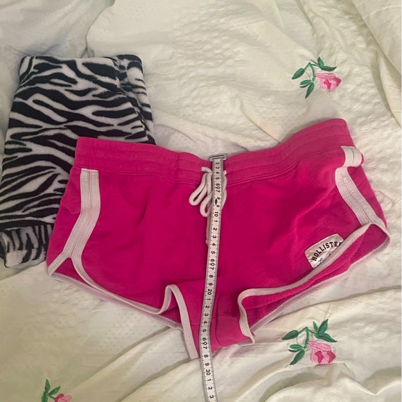 2000’s  LOW RISE SHORTS !! ( bundle ) - Picture 3 of 3